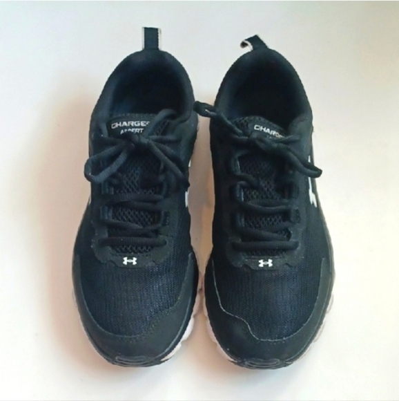 Under Armour Black Running Shoes - Picture 1 of 13